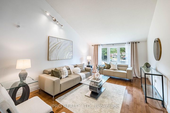 Photo 4 at 16 Ackrow Court, West Deane, Toronto