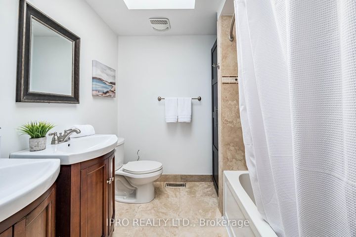 Photo 36 at 16 Ackrow Court, West Deane, Toronto