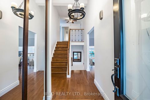 Photo 2 at 16 Ackrow Court, West Deane, Toronto