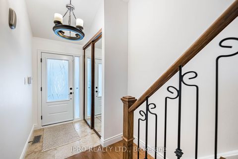 Photo 3 at 16 Ackrow Court, West Deane, Toronto