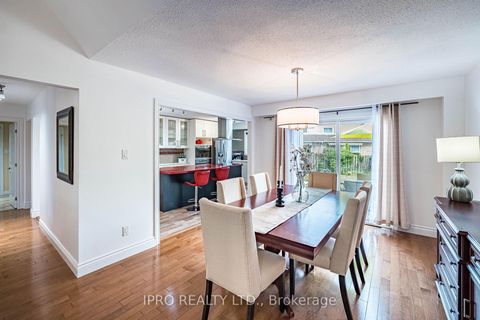 Photo 8 at 16 Ackrow Court, West Deane, Toronto