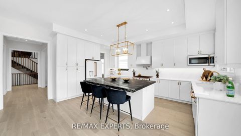 Photo 7 at 89 Rosshaven Crescent, Vellore Village, Vaughan