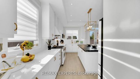 Photo 8 at 89 Rosshaven Crescent, Vellore Village, Vaughan