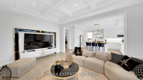 Photo 15 at 89 Rosshaven Crescent, Vellore Village, Vaughan