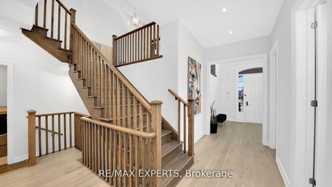 Photo 19 at 89 Rosshaven Crescent, Vellore Village, Vaughan