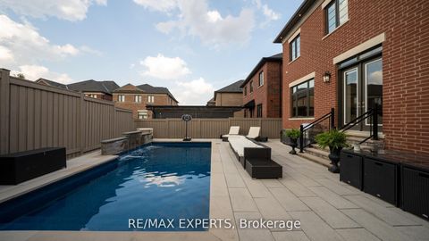 Photo 38 at 89 Rosshaven Crescent, Vellore Village, Vaughan