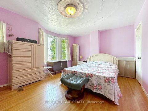 Photo 9 at 132 Bellwoods Avenue, Bellwoods, Toronto