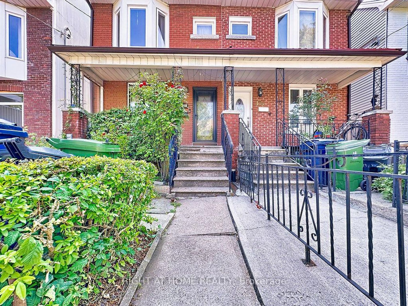 132 Bellwoods Avenue, Bellwoods, Toronto 