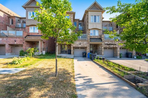 Photo 1 at 33 Pringdale Gardens Circle S, Eglinton East, Toronto
