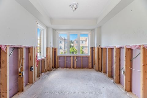 Photo 18 at 33 Pringdale Gardens Circle S, Eglinton East, Toronto