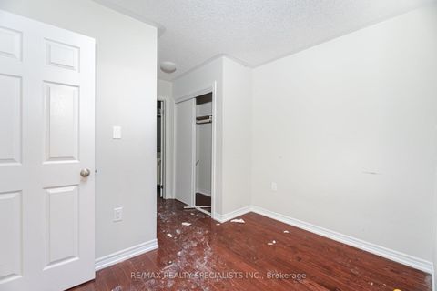 Photo 28 at 33 Pringdale Gardens Circle S, Eglinton East, Toronto