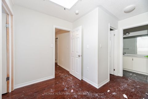 Photo 29 at 33 Pringdale Gardens Circle S, Eglinton East, Toronto