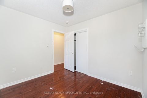 Photo 33 at 33 Pringdale Gardens Circle S, Eglinton East, Toronto