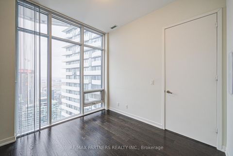 Photo 17 at 6805 - 100 Harbour Street, Waterfront Communities C1, Toronto
