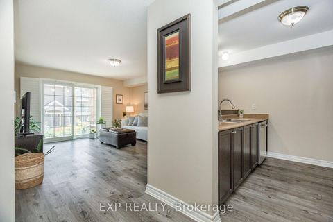 Photo 2 at 18 - 39 Coulter Street, Sunnidale, Barrie
