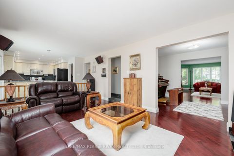 Photo 10 at 1106 Ridge Valley Drive, Pinecrest, Oshawa