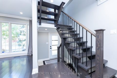 Photo 5 at 19 Marowyne Drive, Don Valley Village, Toronto