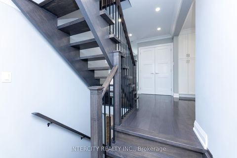 Photo 6 at 19 Marowyne Drive, Don Valley Village, Toronto