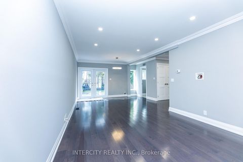 Photo 20 at 19 Marowyne Drive, Don Valley Village, Toronto
