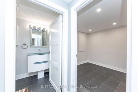 Photo 36 at 19 Marowyne Drive, Don Valley Village, Toronto