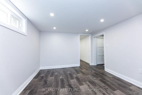 Photo 42 at 19 Marowyne Drive, Don Valley Village, Toronto
