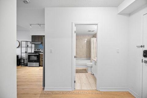 Photo 7 at 214 - 1 Falaise Road, West Hill, Toronto
