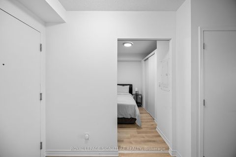 Photo 15 at 214 - 1 Falaise Road, West Hill, Toronto