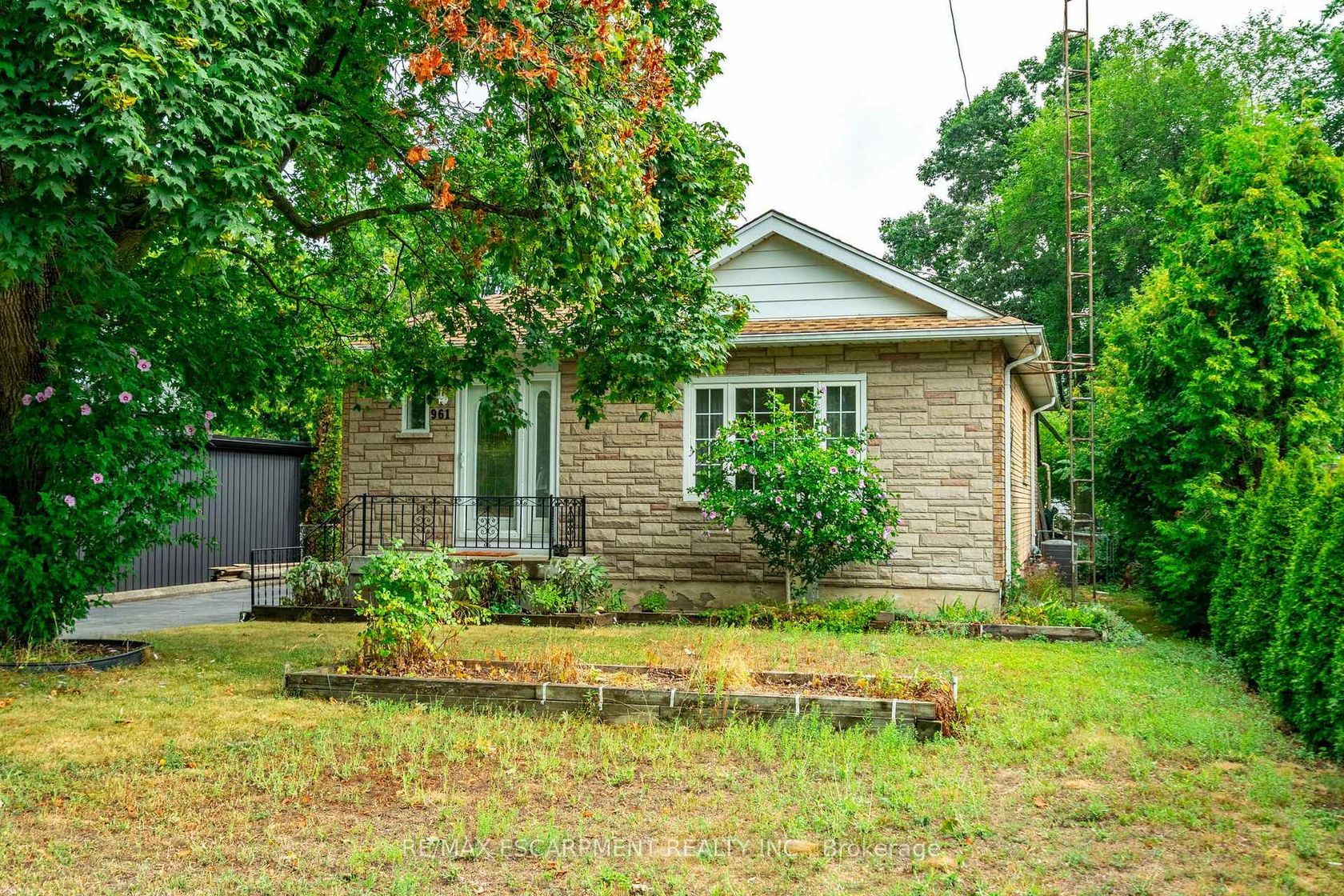 961 Danforth Avenue, Bayview, Burlington 
