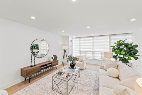 Photo 8 at 210 - 7300 Yonge Street, Yorkhill, Vaughan