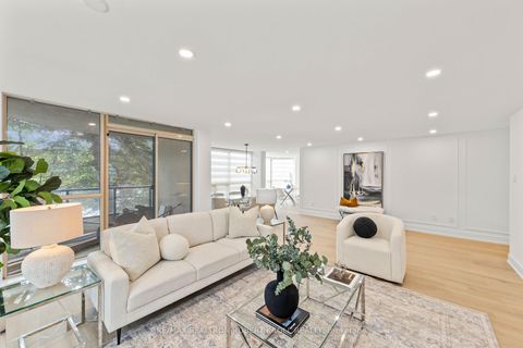 Photo 10 at 210 - 7300 Yonge Street, Yorkhill, Vaughan