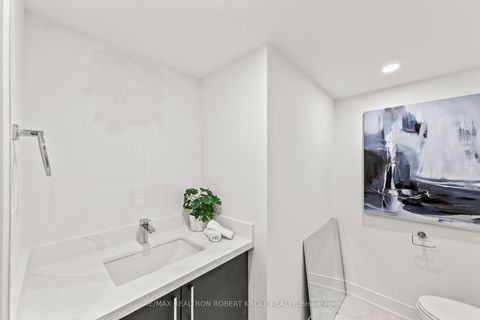 Photo 26 at 210 - 7300 Yonge Street, Yorkhill, Vaughan Photo 26 at 210 - 7300 Yonge Street, Yorkhill, Vaughan