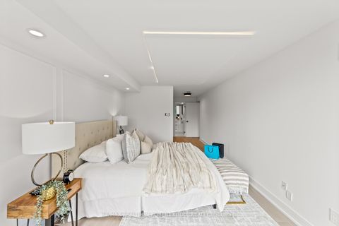 Photo 31 at 210 - 7300 Yonge Street, Yorkhill, Vaughan