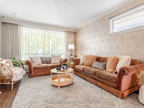 Photo 2 at 281 Jeffcoat Drive, Clairville, Toronto