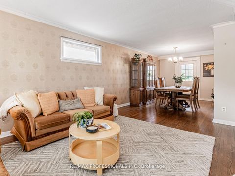 Photo 4 at 281 Jeffcoat Drive, Clairville, Toronto