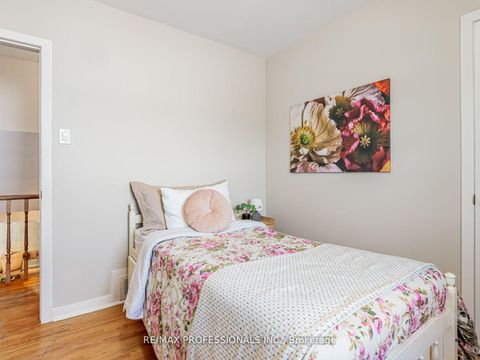 Photo 12 at 281 Jeffcoat Drive, Clairville, Toronto