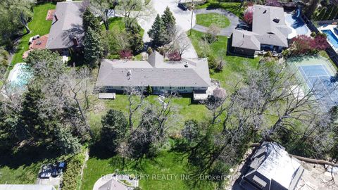 Photo 2 at 7 Purling Place, Don Mills, Toronto