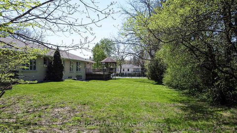 Photo 4 at 7 Purling Place, Don Mills, Toronto