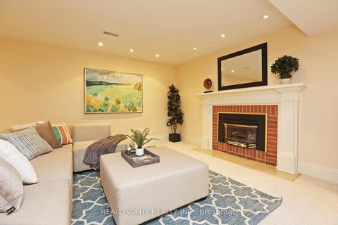 Photo 24 at 7 Purling Place, Don Mills, Toronto