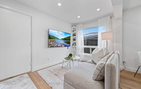 Photo 3 at 36 Shalom Crescent, Clairville, Toronto
