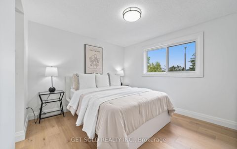 Photo 23 at 36 Shalom Crescent, Clairville, Toronto