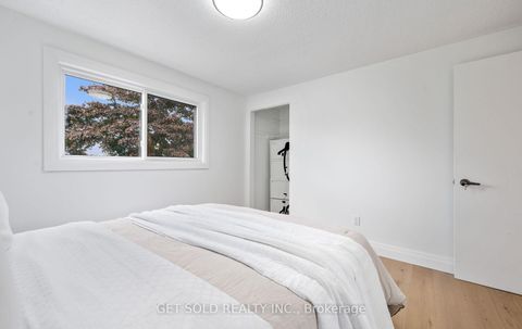 Photo 25 at 36 Shalom Crescent, Clairville, Toronto