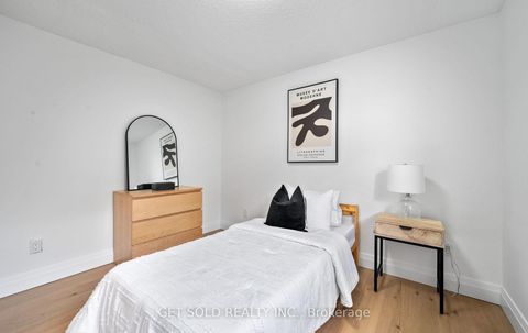 Photo 31 at 36 Shalom Crescent, Clairville, Toronto