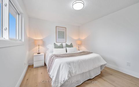 Photo 34 at 36 Shalom Crescent, Clairville, Toronto