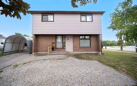 Photo 39 at 36 Shalom Crescent, Clairville, Toronto