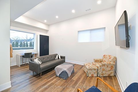 Photo 25 at 19 King High Avenue, Clanton Park, Toronto