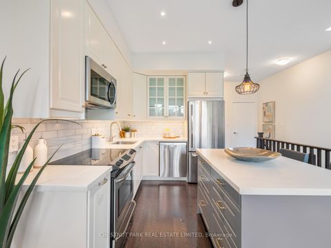Photo 11 at 3 - 46 Boston Avenue, South Riverdale, Toronto