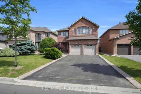 Photo 6 at 8 Pine Hollow Crescent, Maple, Vaughan