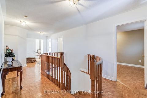 Photo 22 at 8 Pine Hollow Crescent, Maple, Vaughan