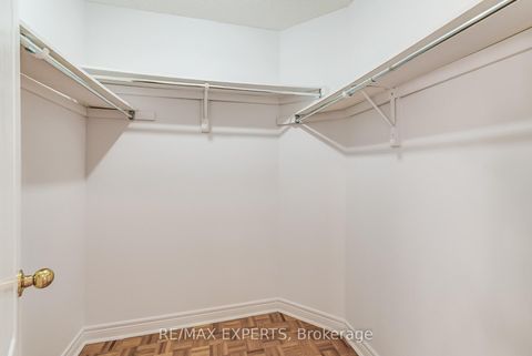 Photo 27 at 8 Pine Hollow Crescent, Maple, Vaughan