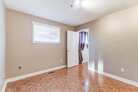 Photo 32 at 8 Pine Hollow Crescent, Maple, Vaughan